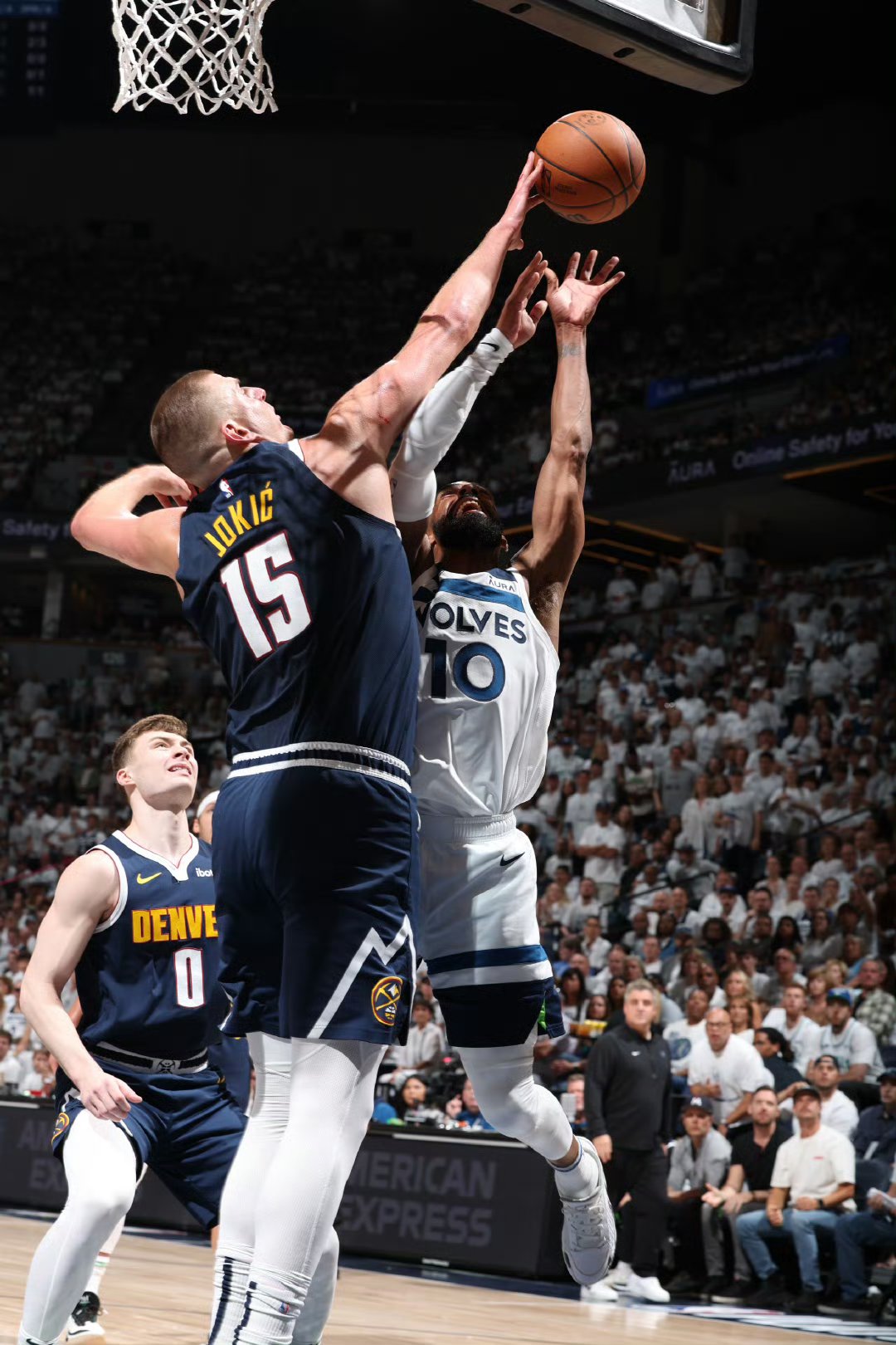 mk体育-包含森林狼后卫连续砍下高分双杀对手的词条